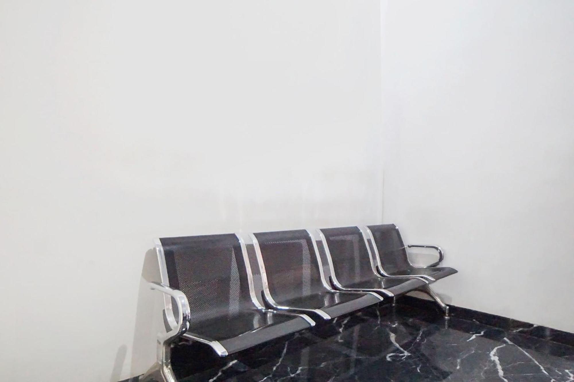 Super Oyo 91627 Wika Wiki Homestay Медан Екстер'єр фото