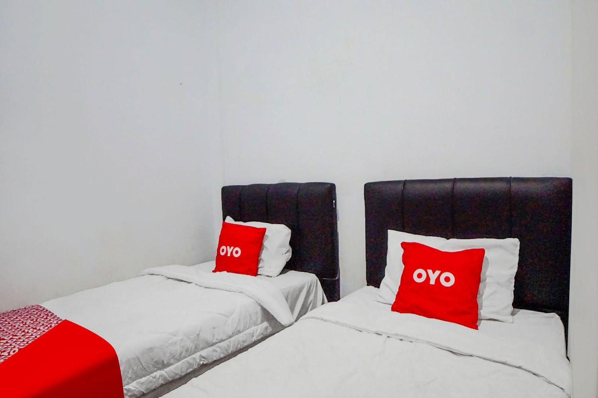 Super Oyo 91627 Wika Wiki Homestay Медан Екстер'єр фото