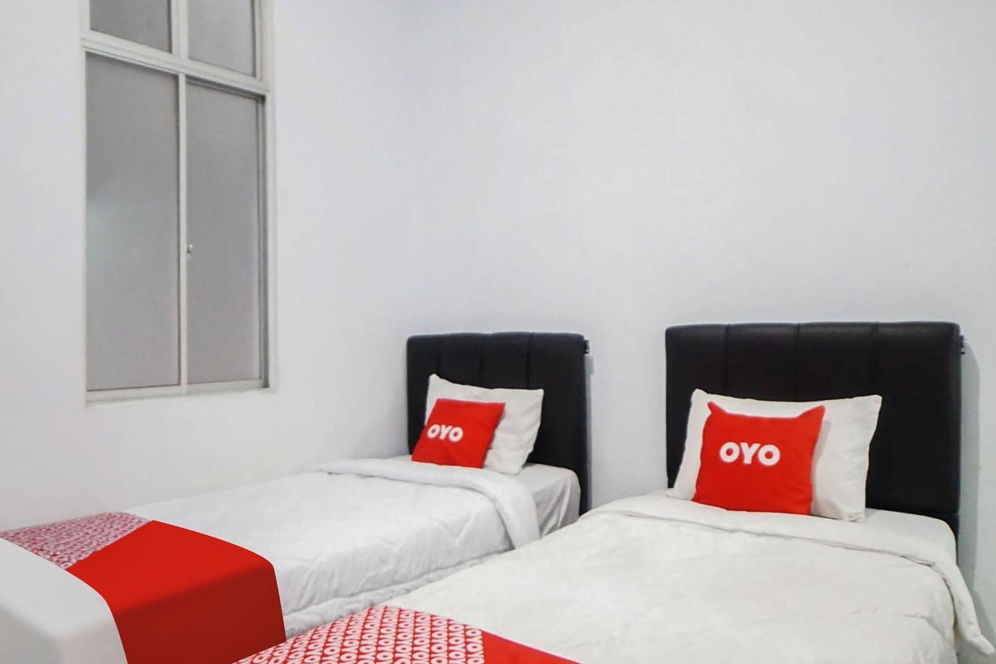 Super Oyo 91627 Wika Wiki Homestay Медан Екстер'єр фото