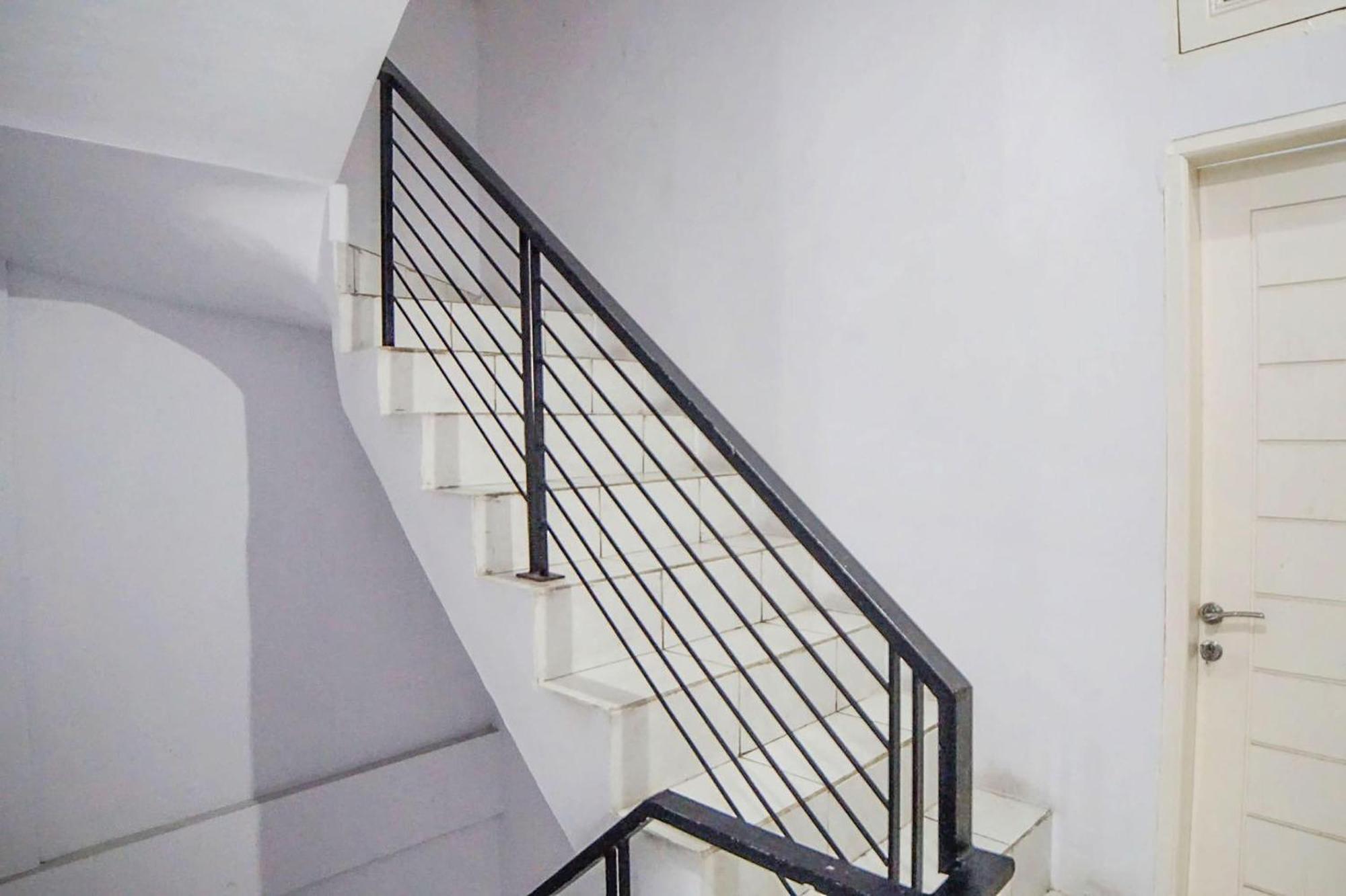 Super Oyo 91627 Wika Wiki Homestay Медан Екстер'єр фото