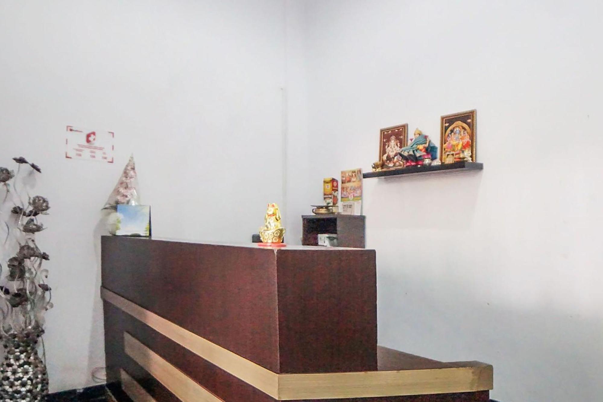 Super Oyo 91627 Wika Wiki Homestay Медан Екстер'єр фото