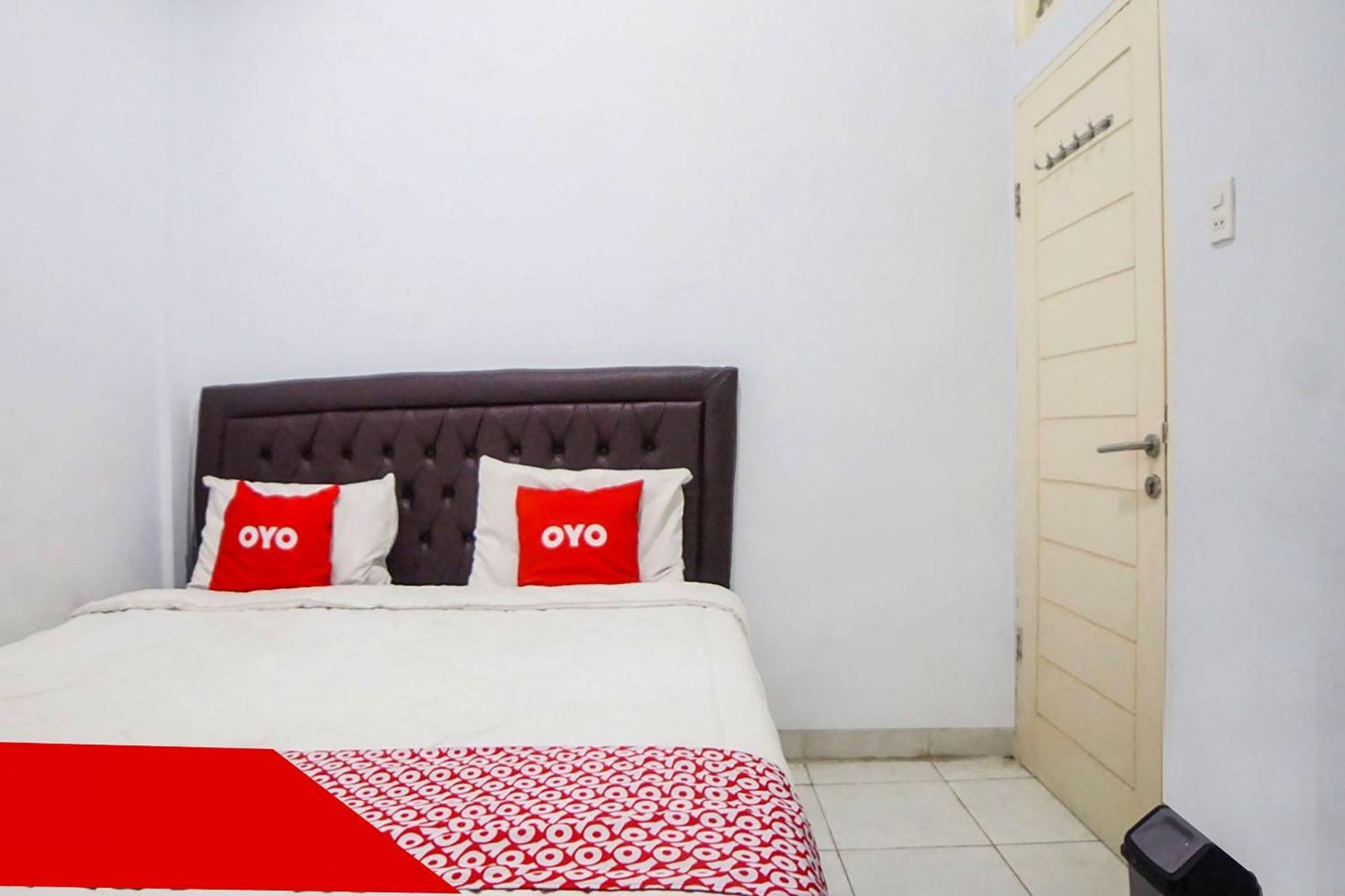 Super Oyo 91627 Wika Wiki Homestay Медан Екстер'єр фото