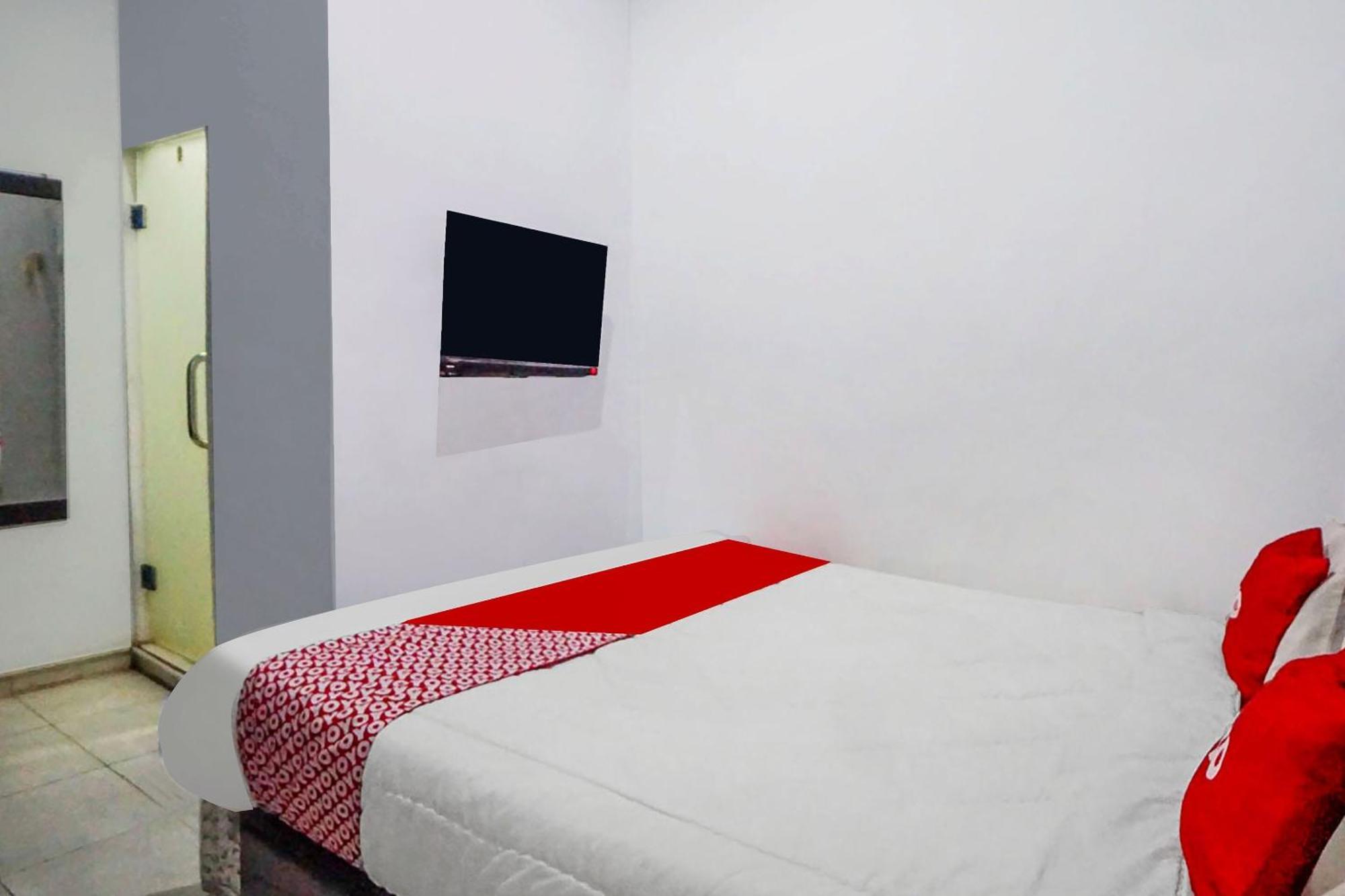 Super Oyo 91627 Wika Wiki Homestay Медан Екстер'єр фото
